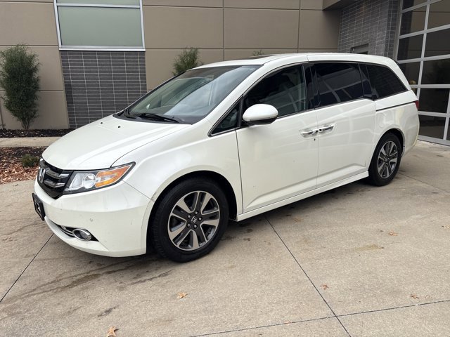 2016 Honda Odyssey Touring photo 4