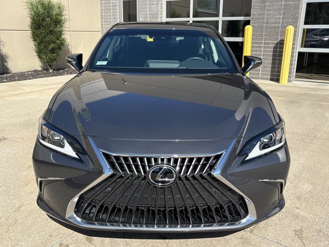 2025 Lexus ES 350 photo 2