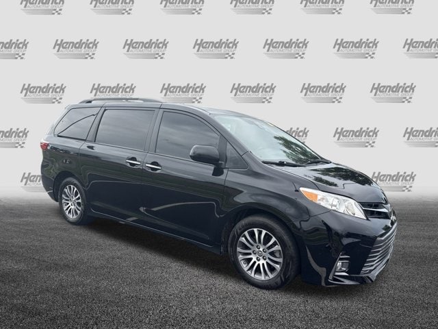 Used 2019 Toyota Sienna XLE with VIN 5TDYZ3DC8KS996579 for sale in Kansas City