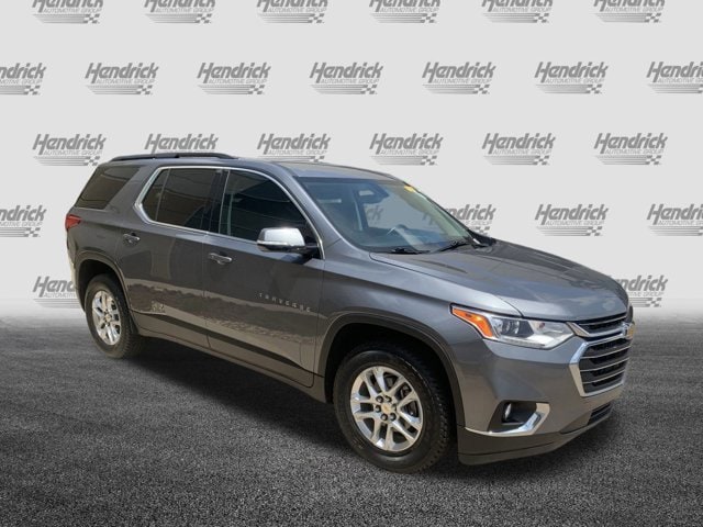 Used 2019 Chevrolet Traverse 1LT with VIN 1GNERGKW4KJ130566 for sale in Kansas City