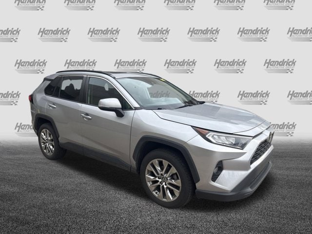 Used 2020 Toyota RAV4 XLE Premium with VIN 2T3A1RFV6LW085550 for sale in Kansas City