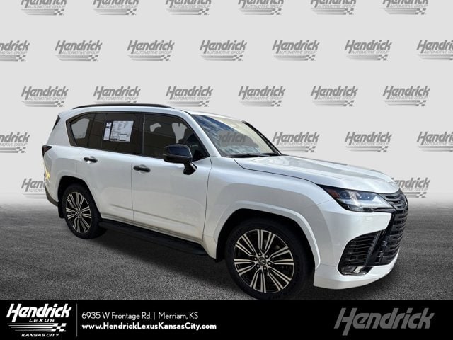 2025 Lexus LX Luxury's photo