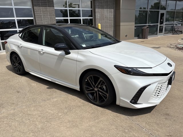 Used 2025 Toyota Camry XSE with VIN 4T1DAACK6SU061569 for sale in Kansas City