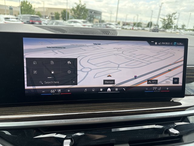 2025 BMW X5 xDrive50e photo 3