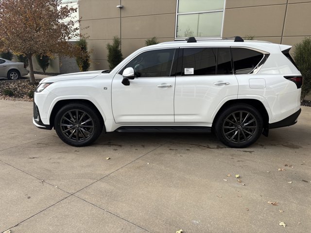 2025 Lexus LX F SPORT Handling photo 4