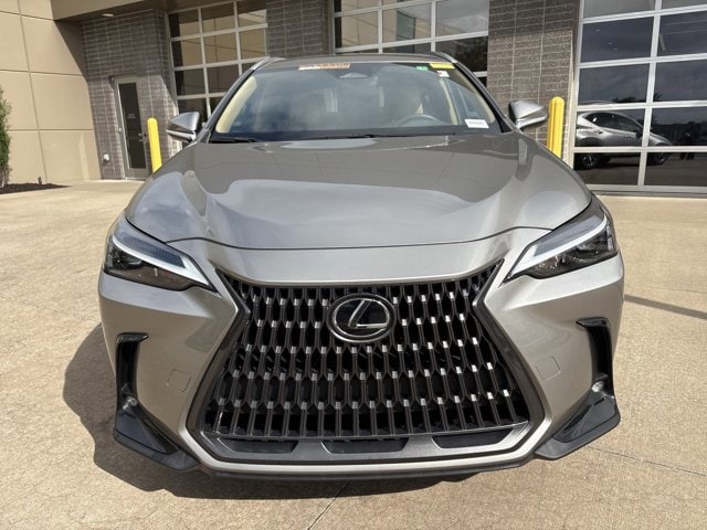 2024 LEXUS NX 250 photo 2