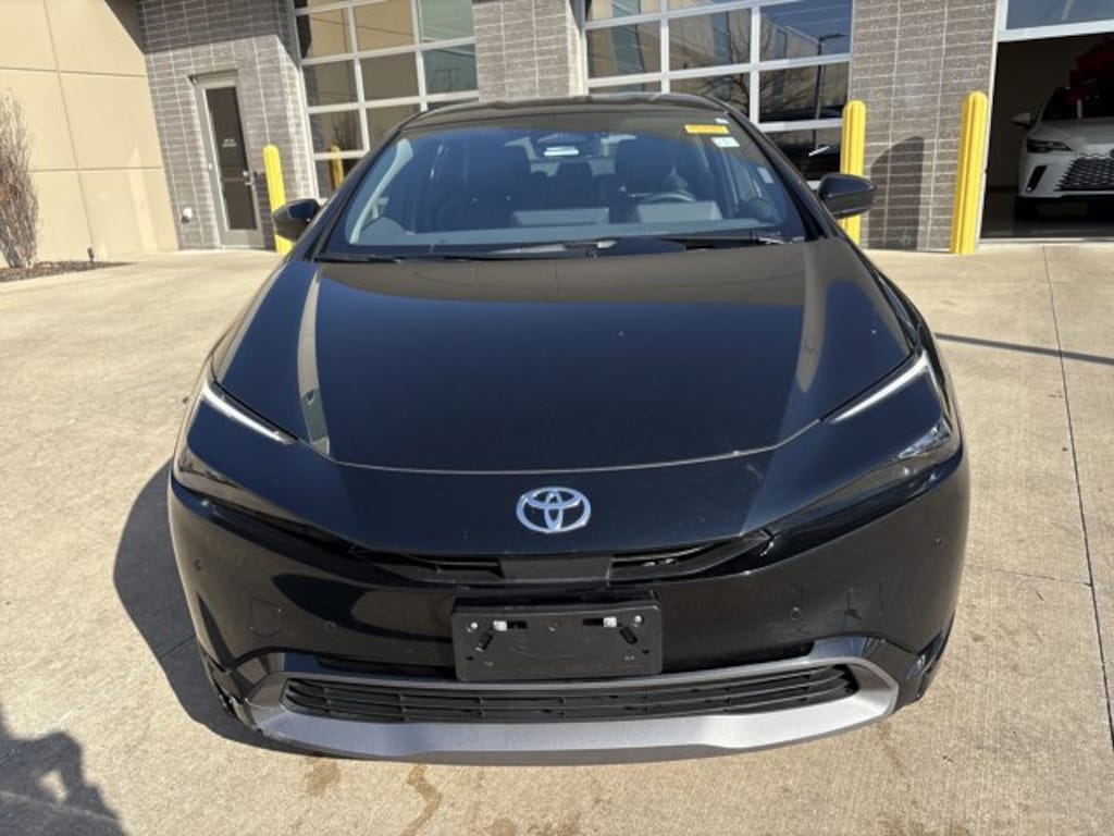 Used 2024 Toyota Prius XLE Hatchback