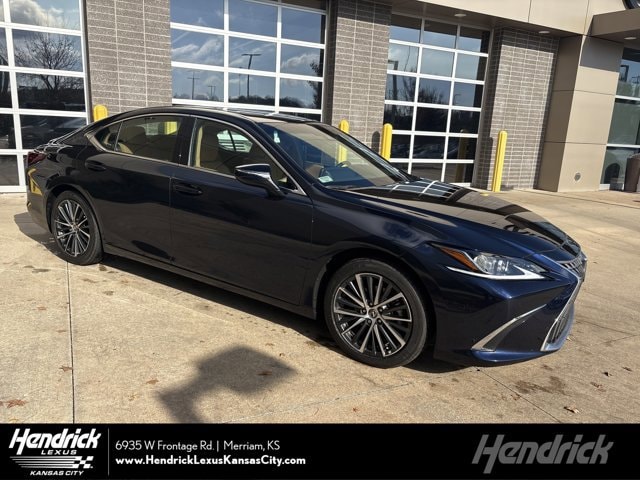 2025 Lexus ES 350's photo