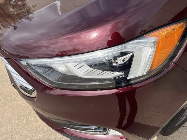 2019 Ford Edge SEL photo 4