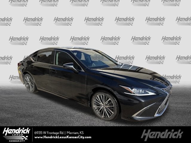 2022 Lexus ES 350's photo
