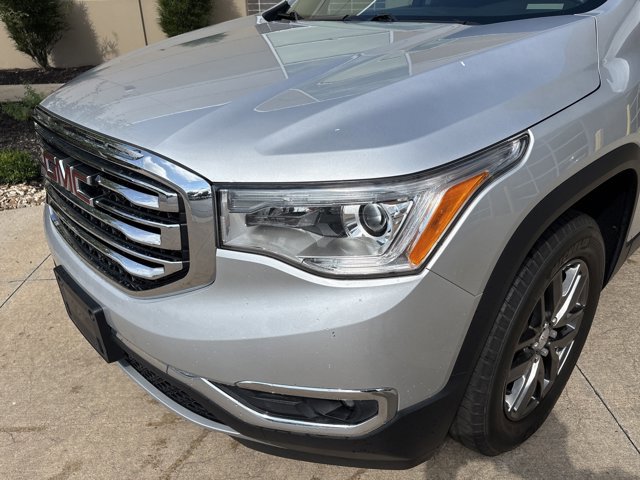 2017 Gmc Acadia SLT photo 2