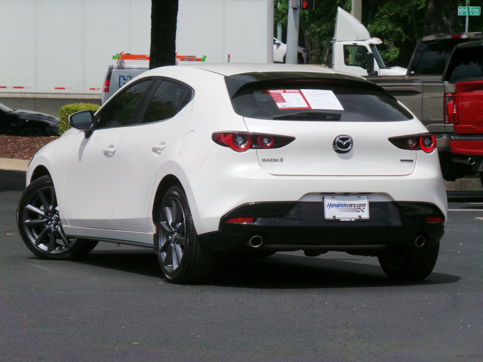 2023 Mazda Mazda3 Hatchback 2.5 S Preferred photo 2