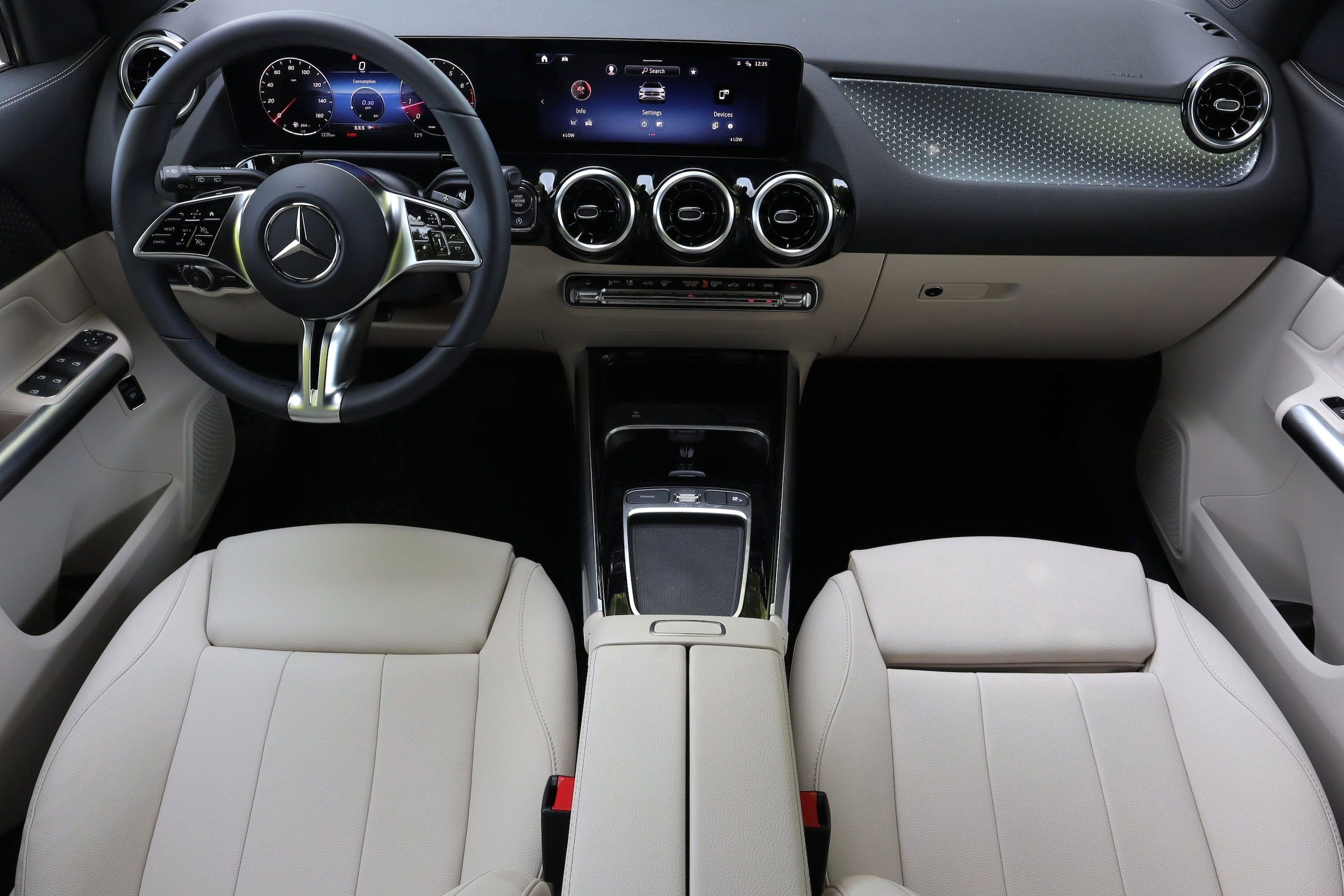 2026 Mercedes-Benz GLA 250 photo 5