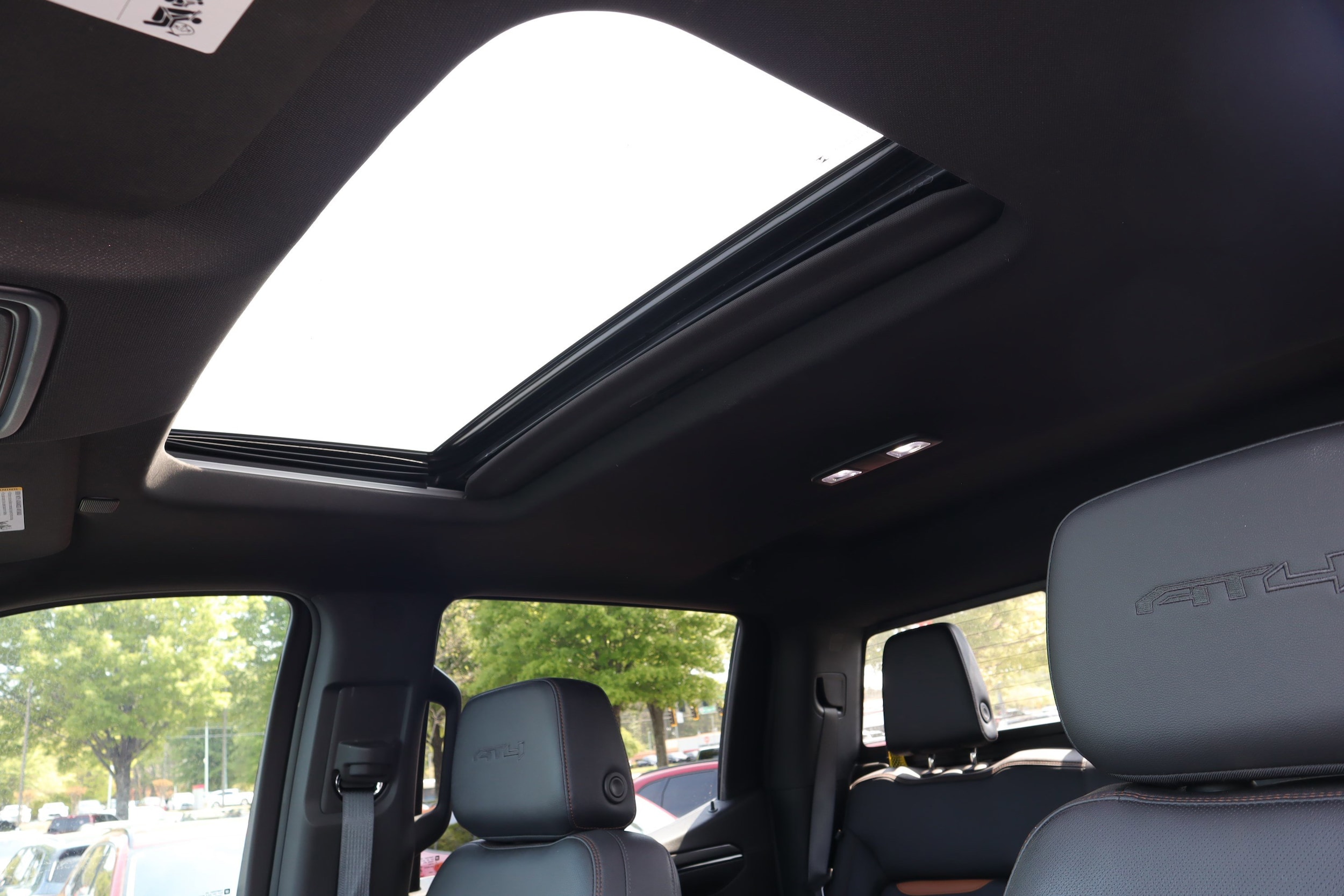 2024 GMC Sierra 1500 AT4 photo 6