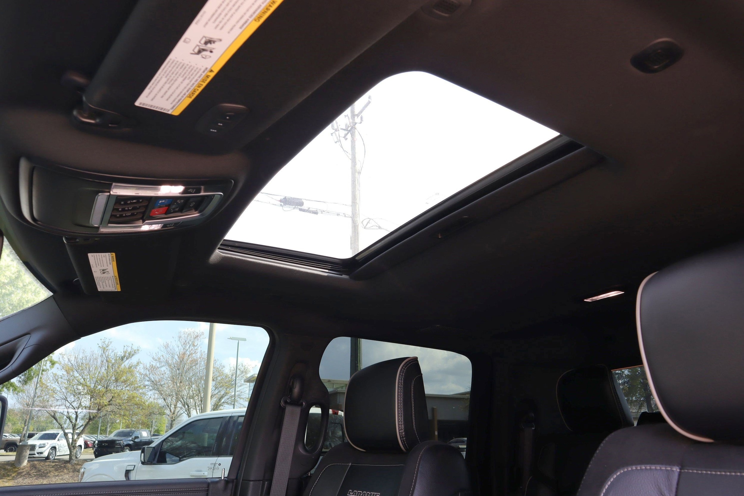 2024 Ram 2500 Laramie photo 3