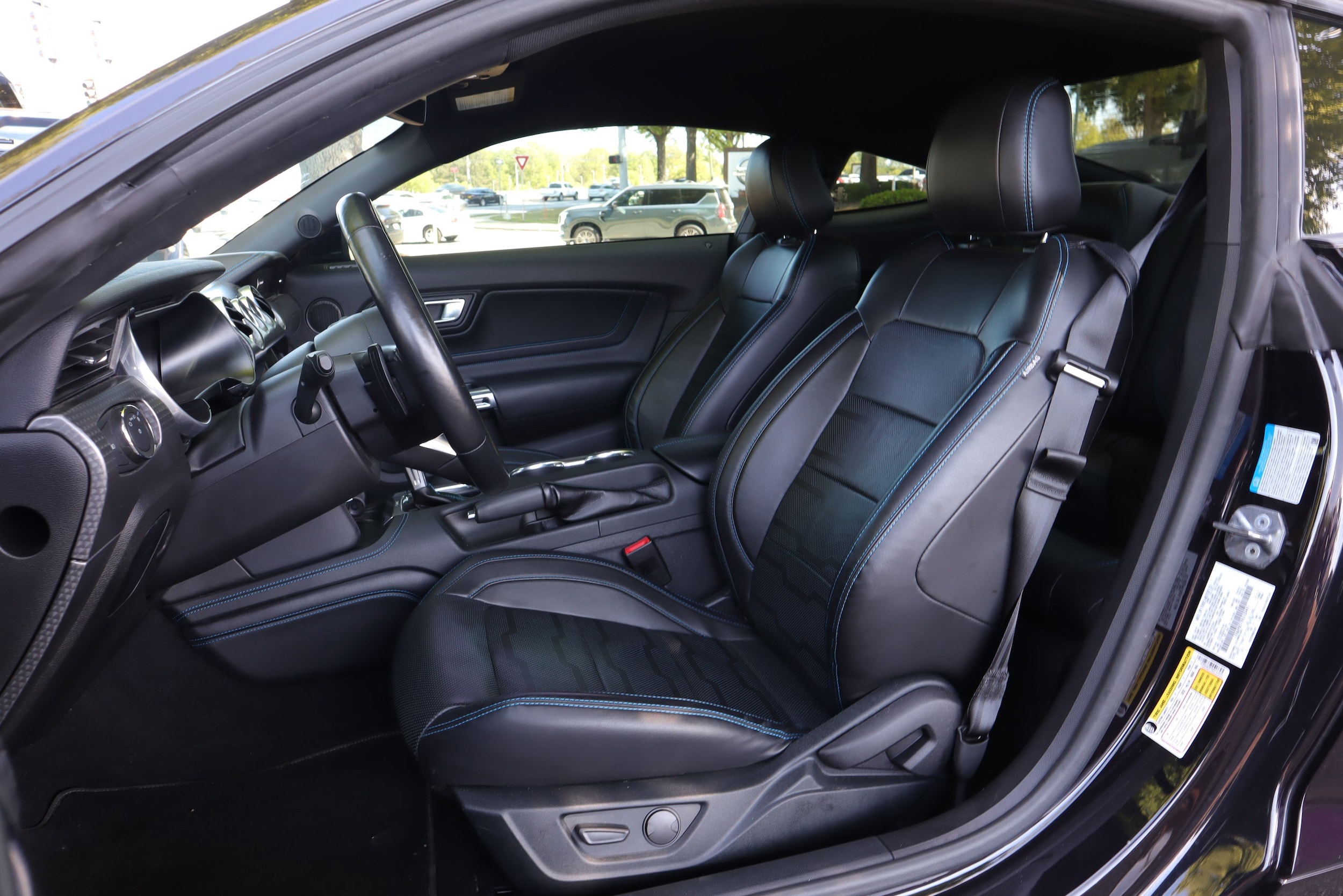 2022 Ford Mustang GT Premium photo 6