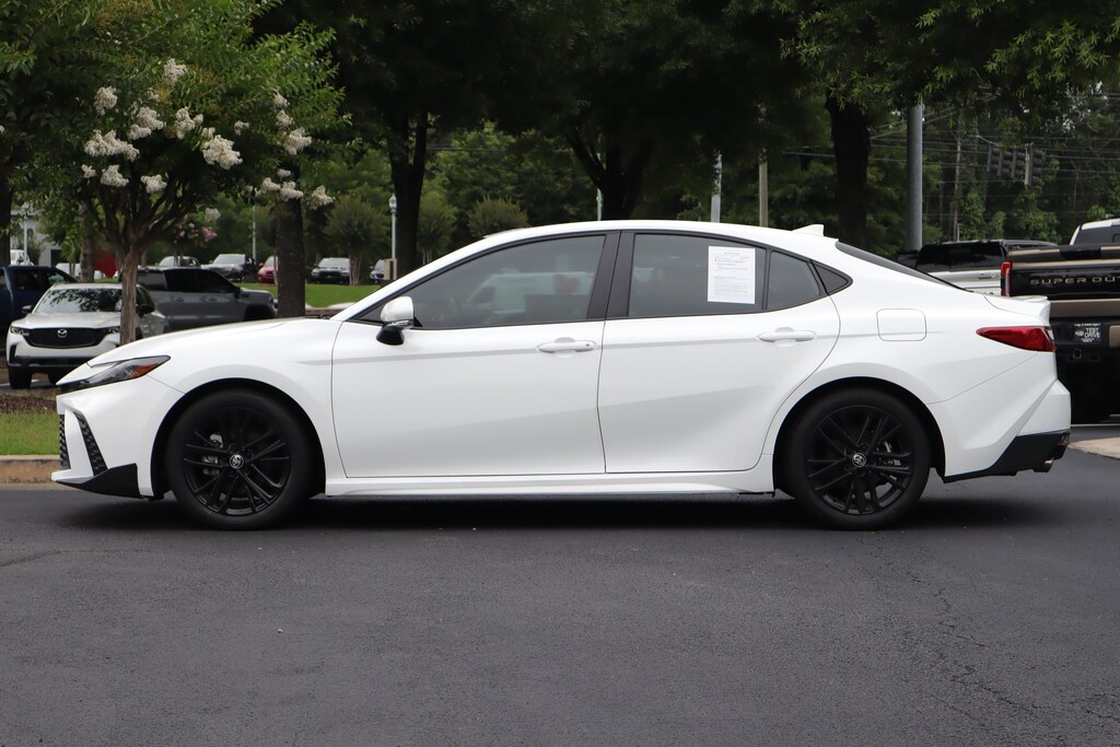 Used 2025 Toyota Camry SE Sedan