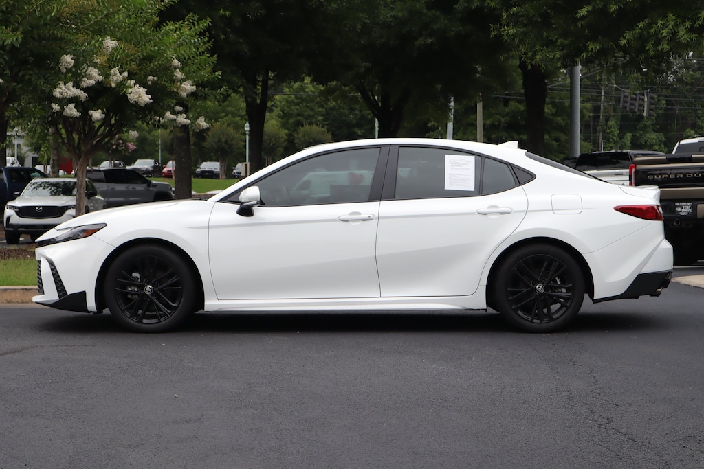 Used 2025 Toyota Camry SE Sedan