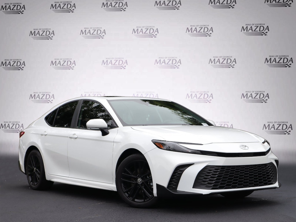 Used 2025 Toyota Camry SE Sedan