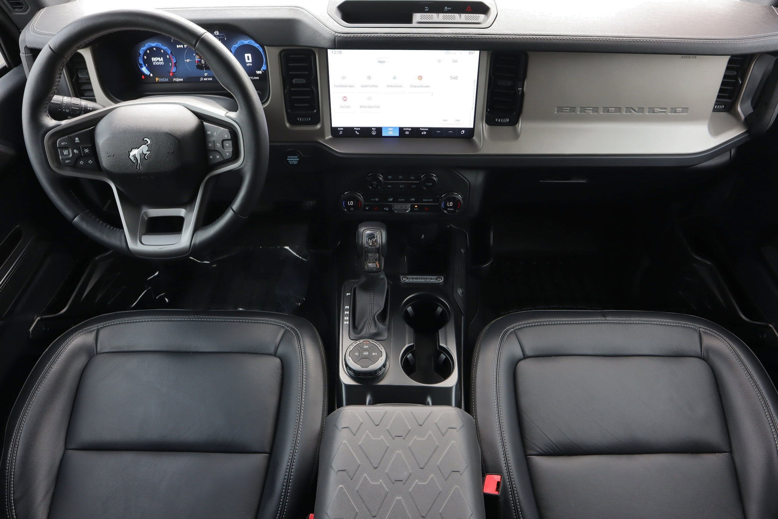 2025 Ford Bronco Outer Banks photo 6