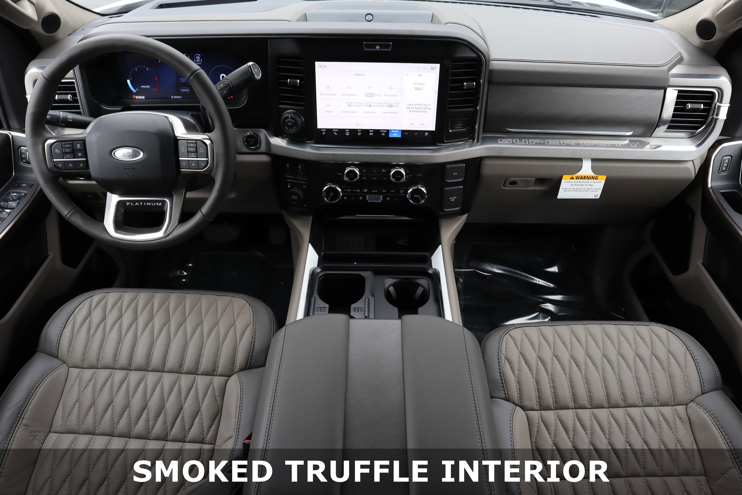 2026 Ford Super Duty F-450 DRW Platinum photo 5