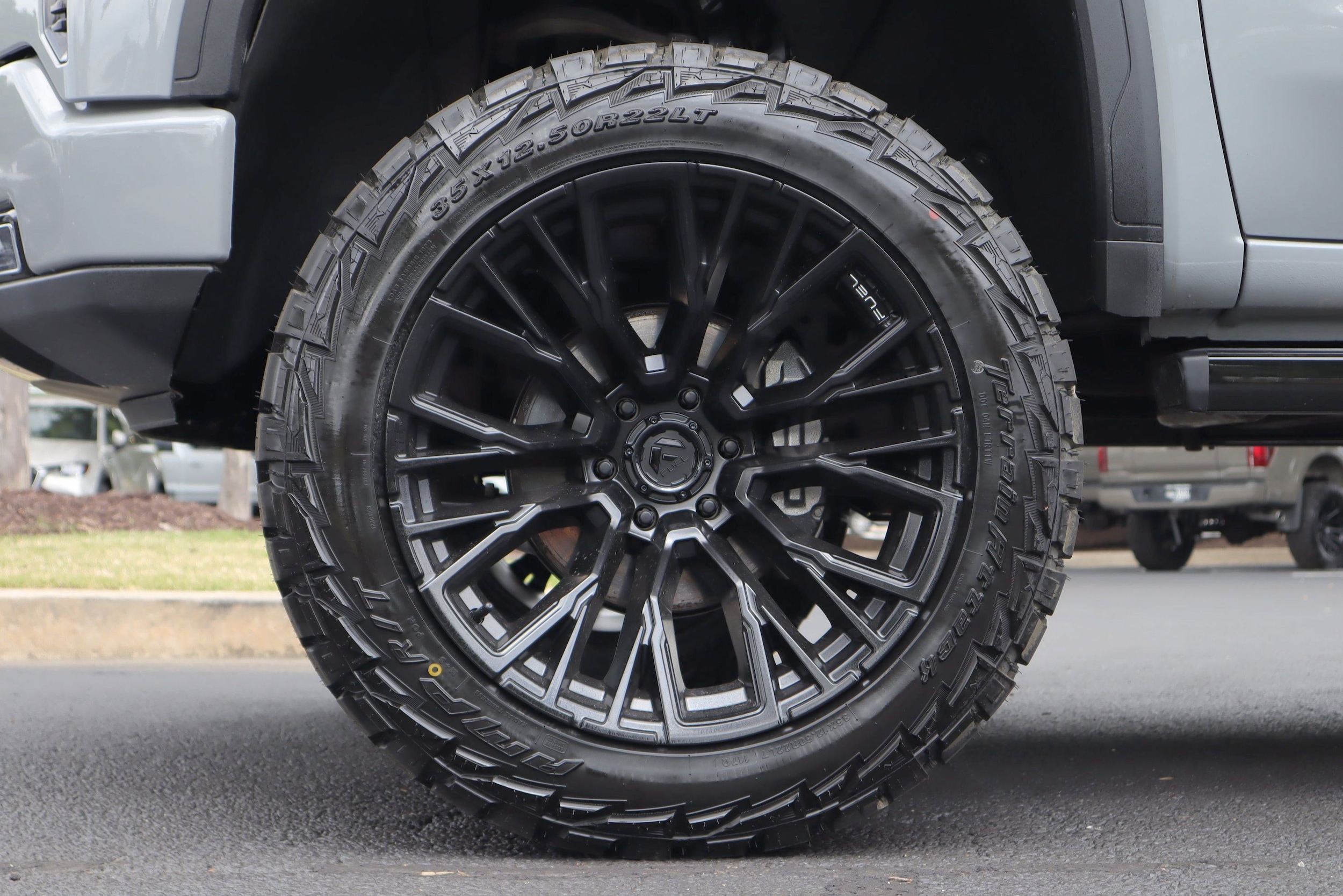 2025 GMC Sierra 1500 Denali photo 5