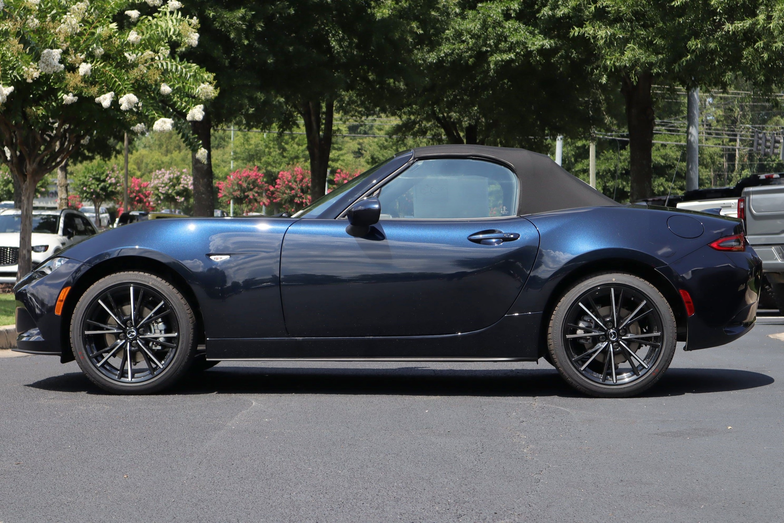 Mazda MX-5 Miata Grand Touring