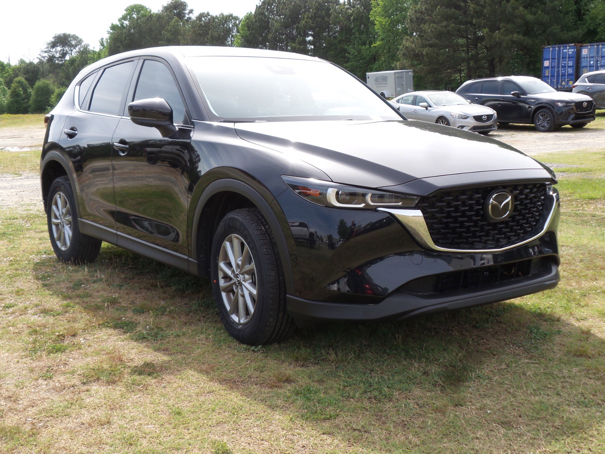 2023 Mazda CX-5 2.5 S Preferred Package photo 2