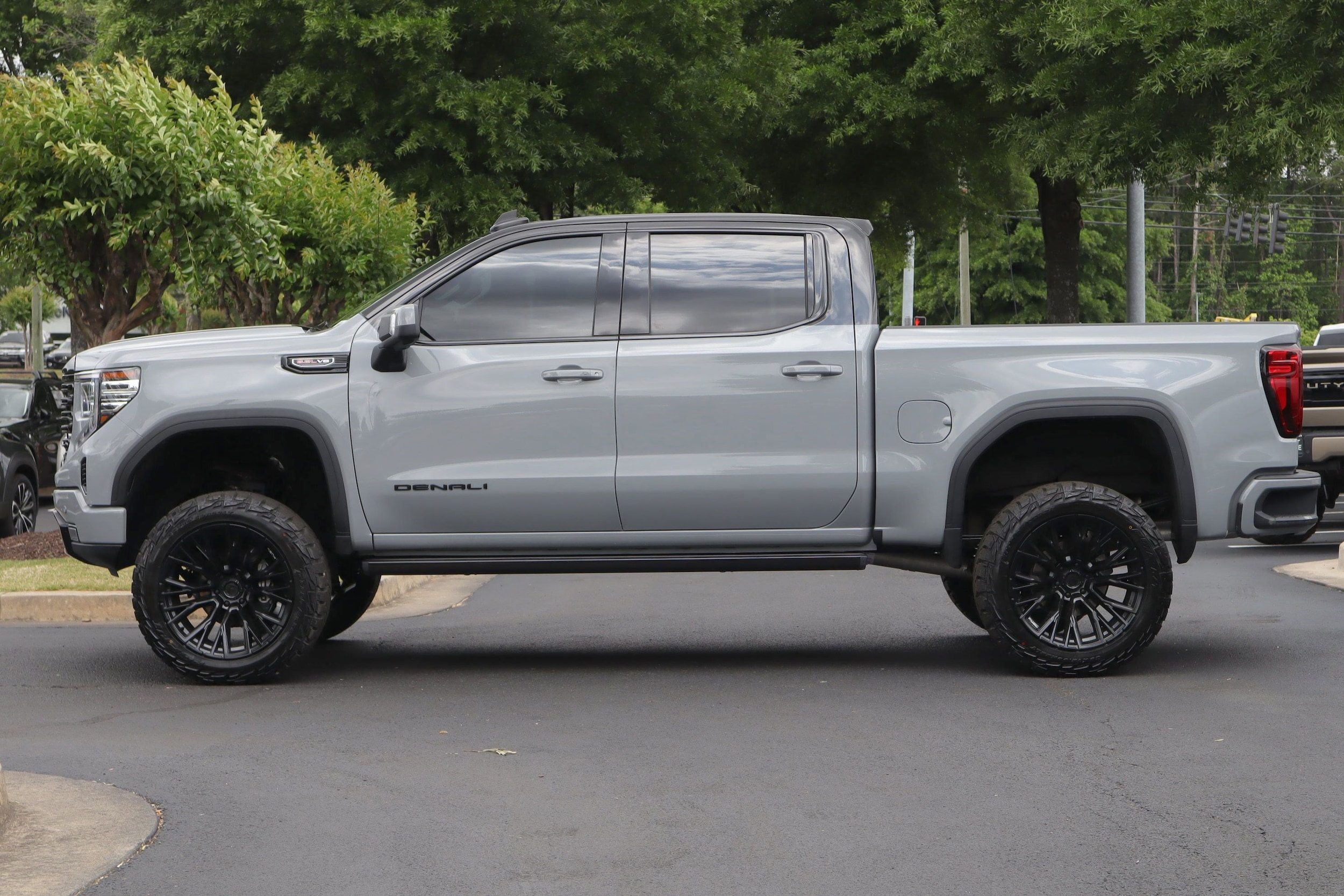 2025 GMC Sierra 1500 Denali photo 4