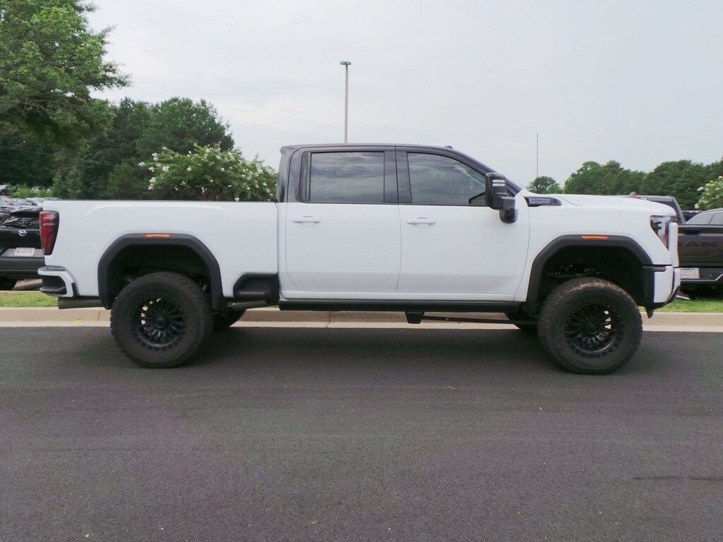 Used 2024 GMC Sierra 2500HD AT4 Pickup