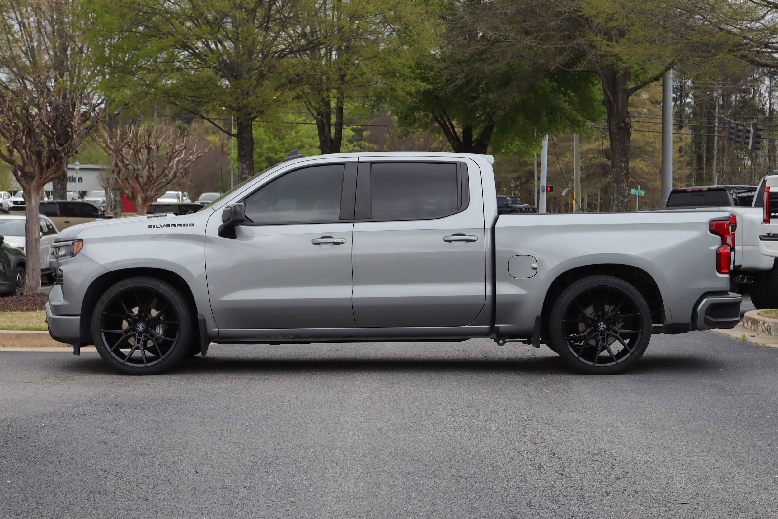 2024 Chevrolet Silverado 1500 RST photo 4