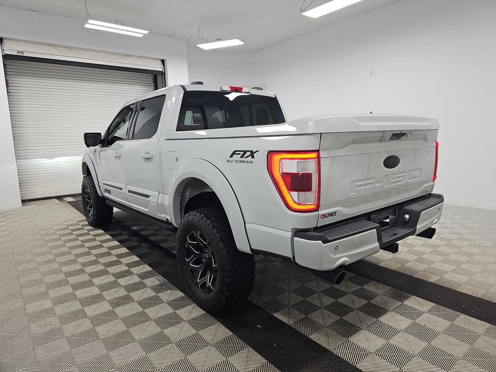 2021 Ford F-150 LARIAT photo 6
