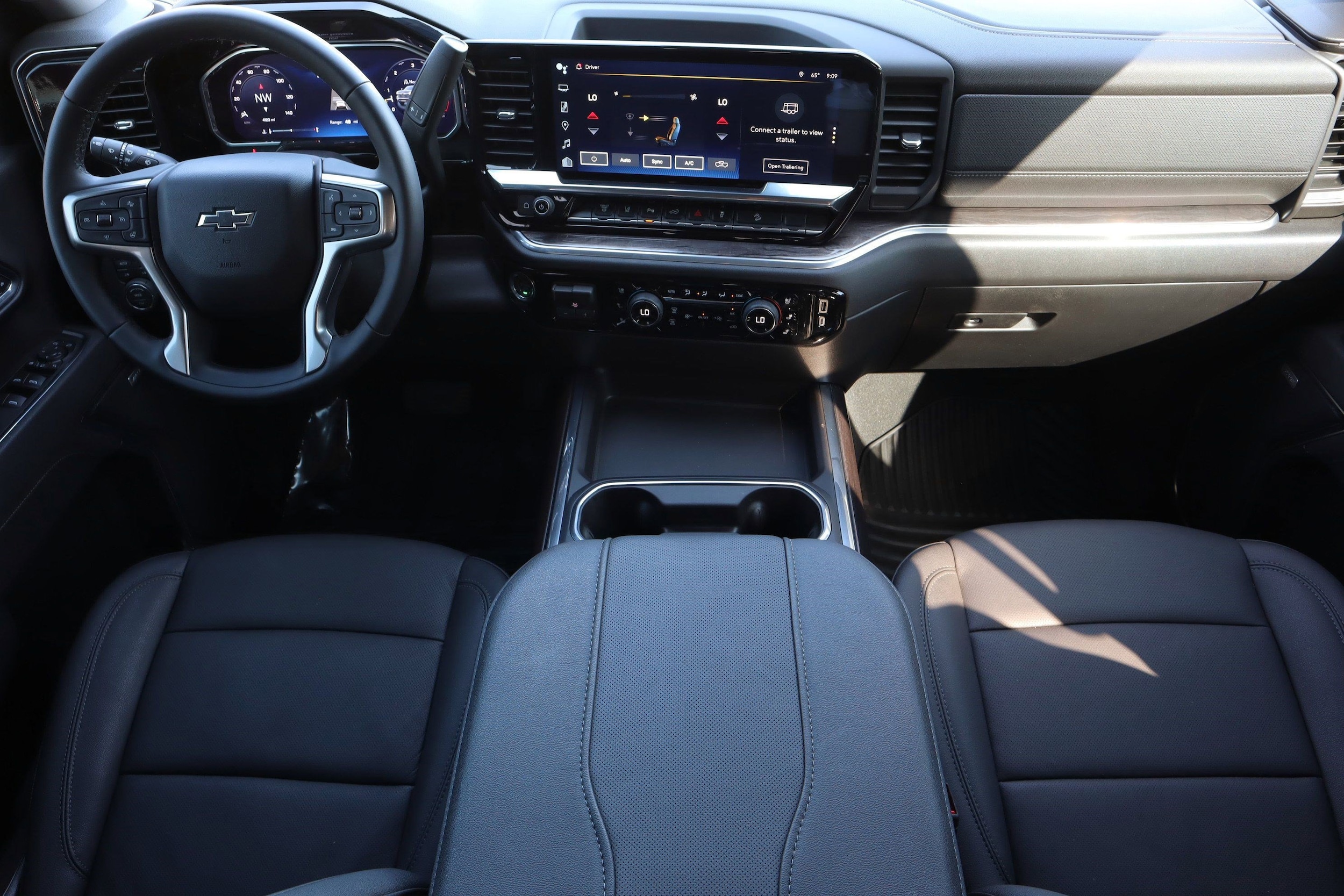 2026 Chevrolet Silverado 2500HD LTZ photo 6