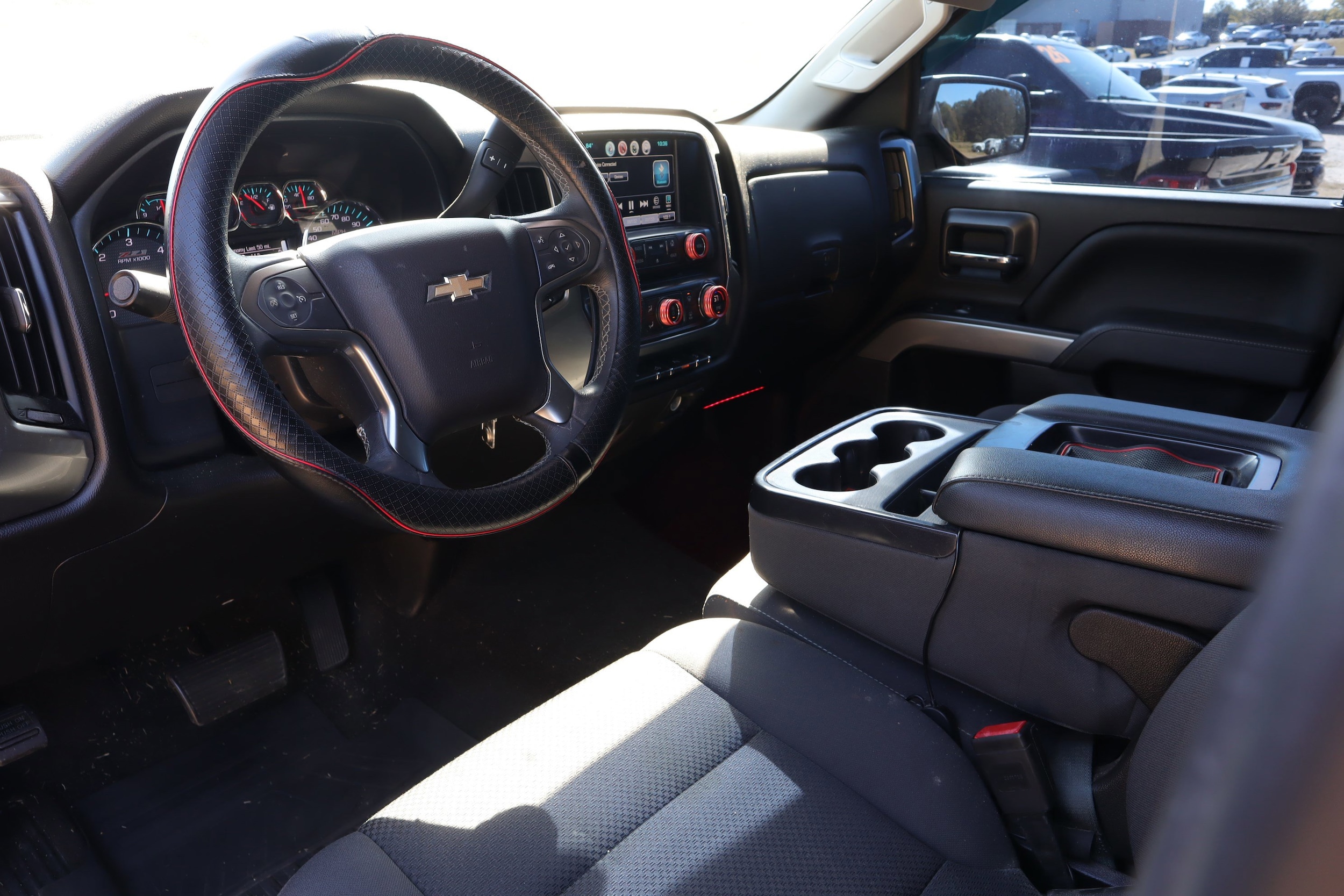 2017 Chevrolet Silverado 1500 LT photo 6