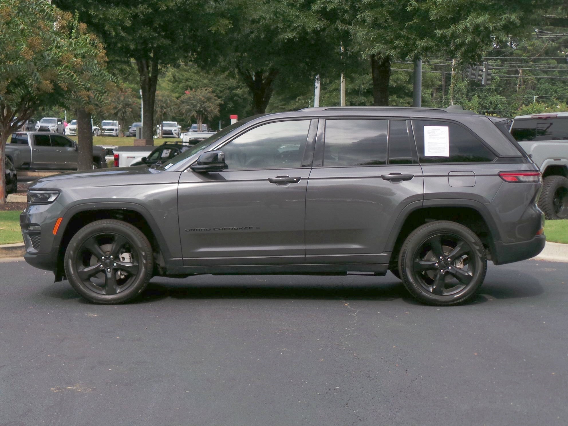 Used 2025 Jeep Grand Cherokee Limited SUV