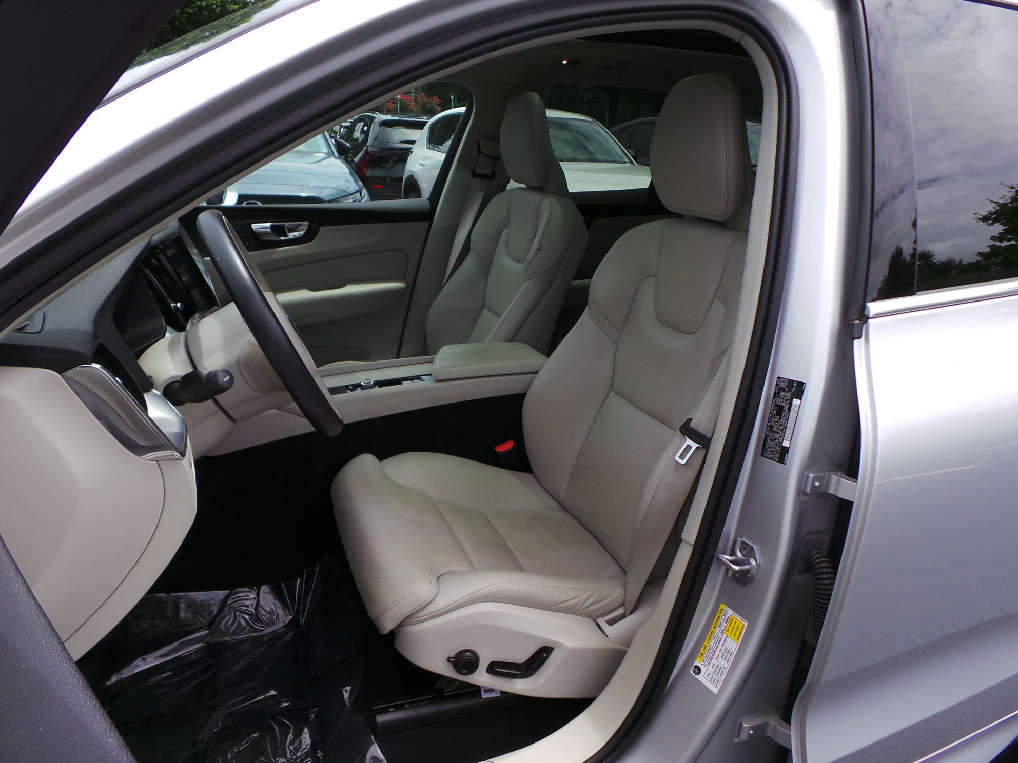 2019 Volvo XC60 Momentum