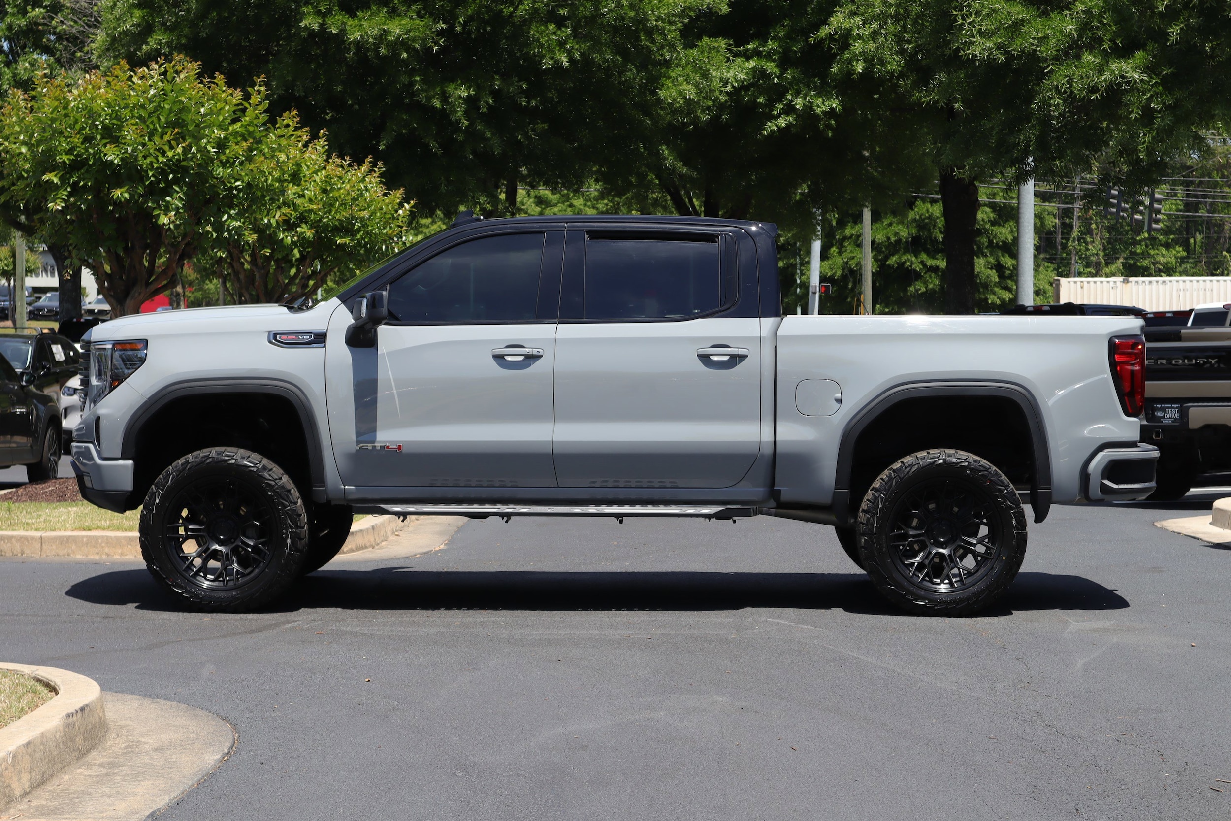 2024 GMC Sierra 1500 AT4 photo 4