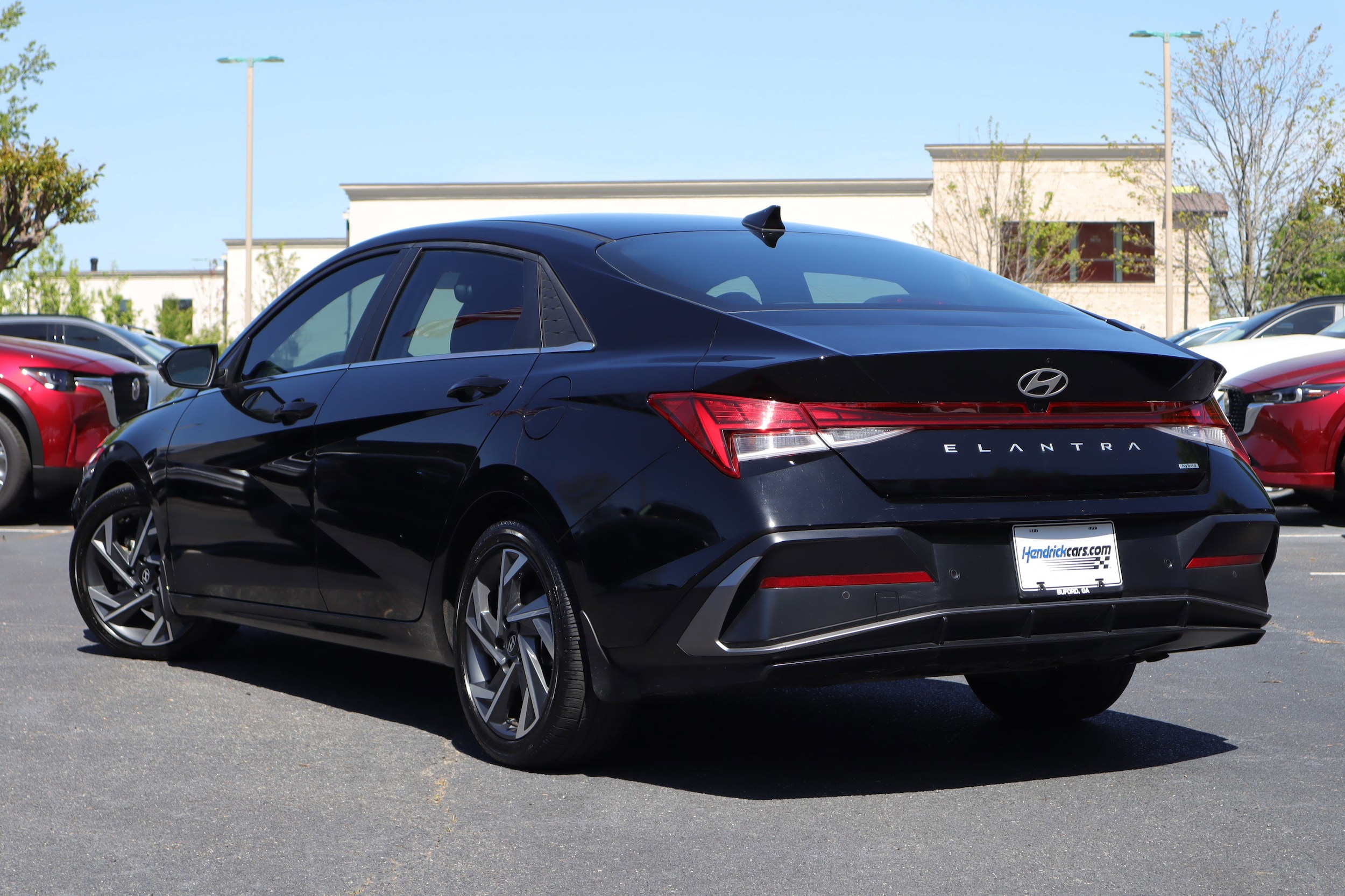 2024 Hyundai Elantra Hybrid Limited photo 2