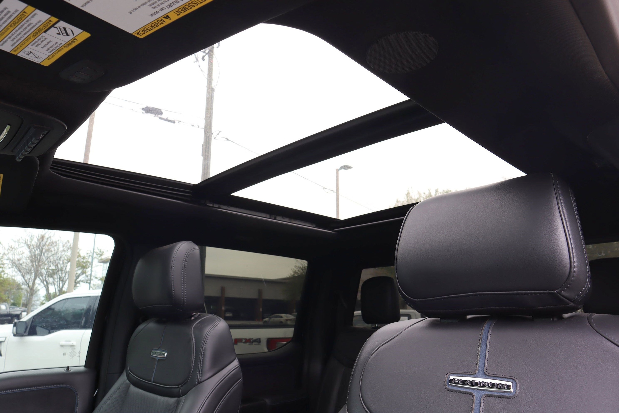 2026 Ford Super Duty F-250 SRW Platinum photo 3