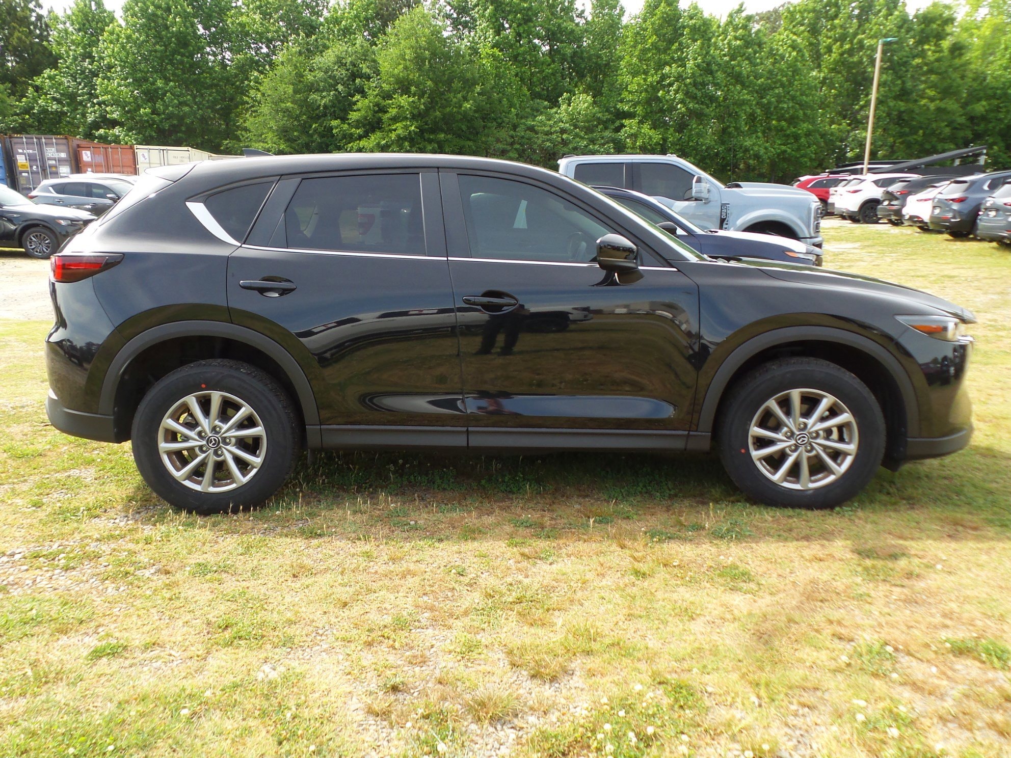 2023 Mazda CX-5 2.5 S Preferred Package photo 3