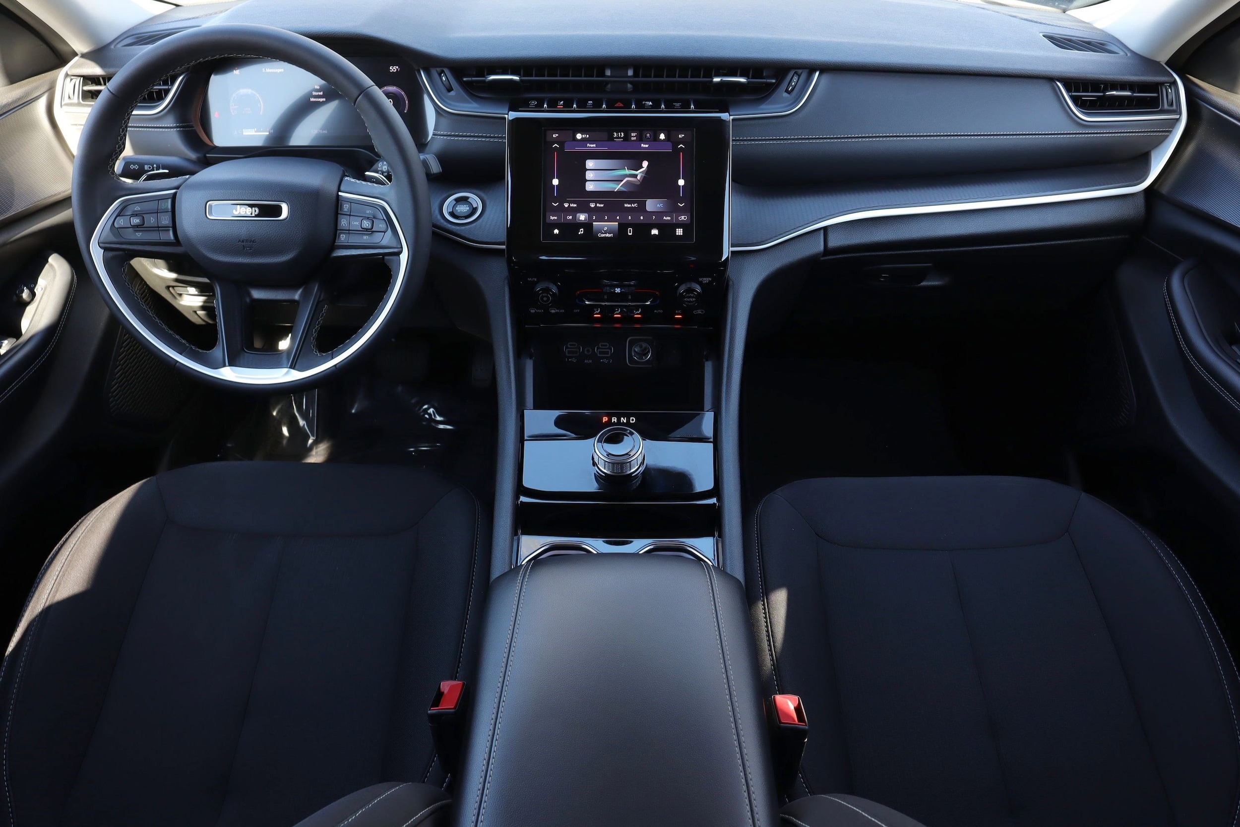 2023 Jeep Grand Cherokee L Laredo photo 6