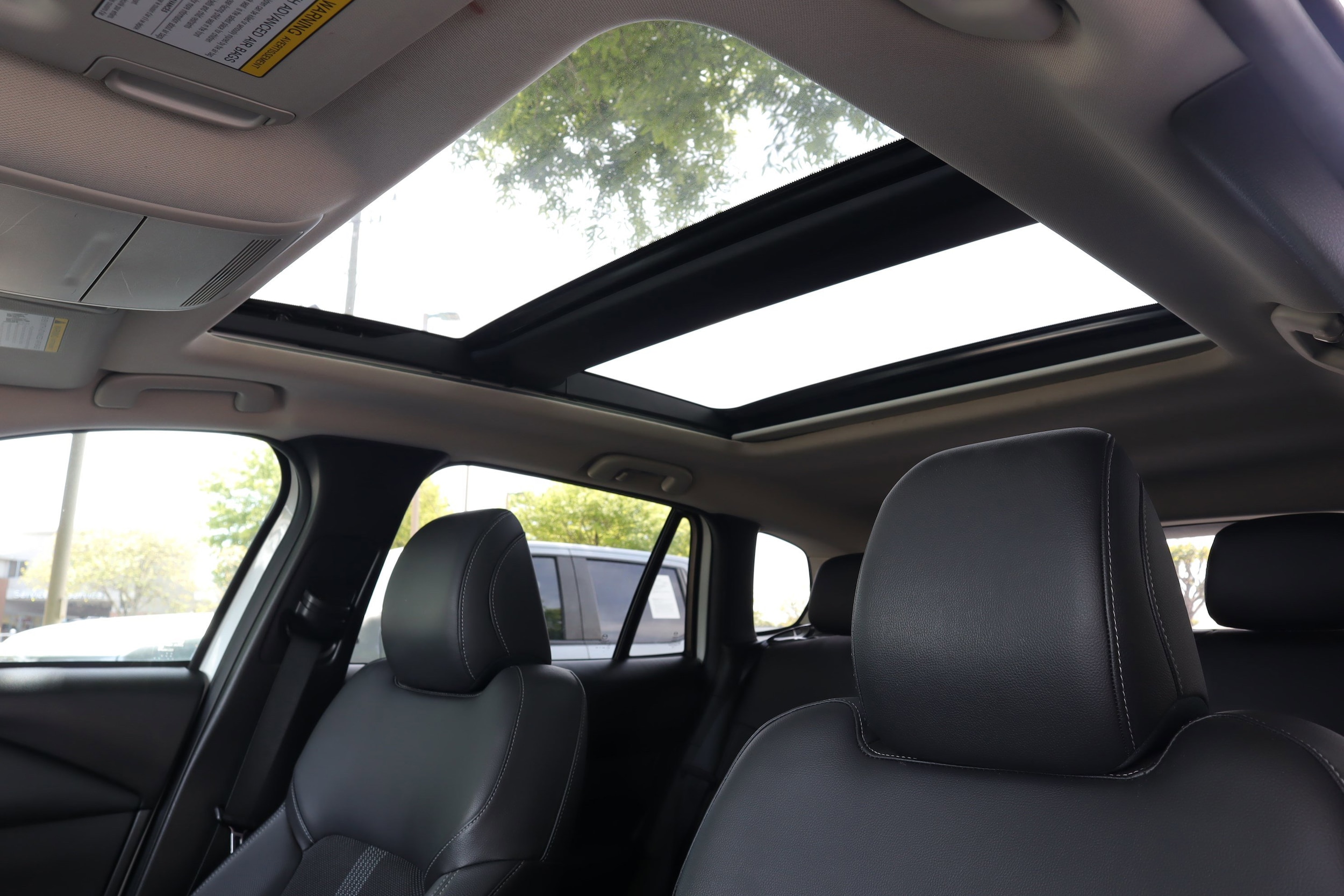 2024 Mazda CX-50 2.5 S Premium Package photo 3