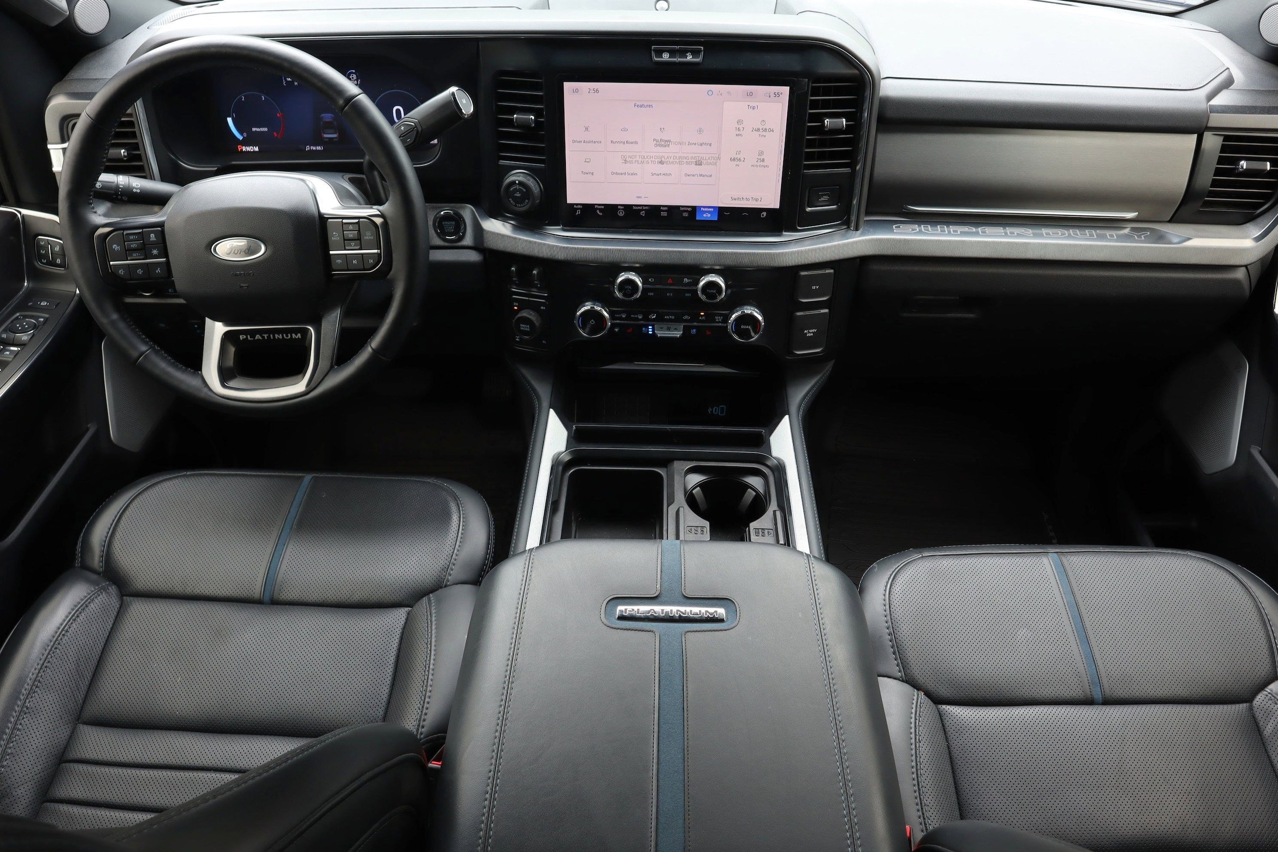 2026 Ford Super Duty F-250 SRW Platinum photo 6