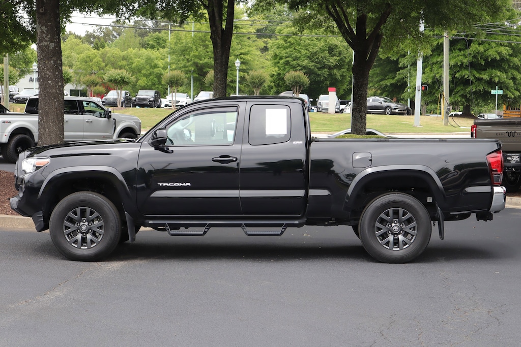 Used 2022 Toyota Tacoma 2WD SR5 Pickup