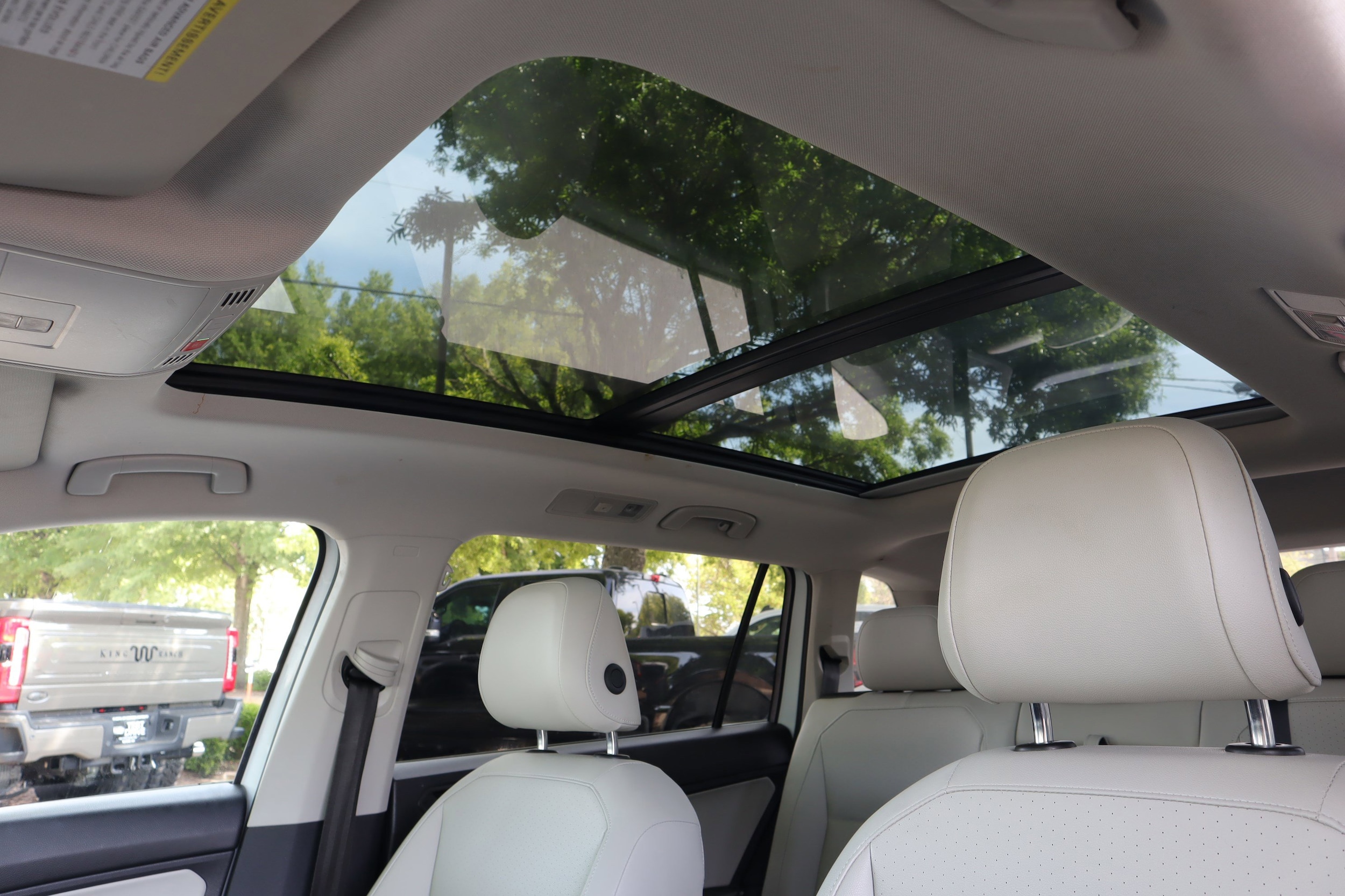 2021 Volkswagen Tiguan SEL photo 3