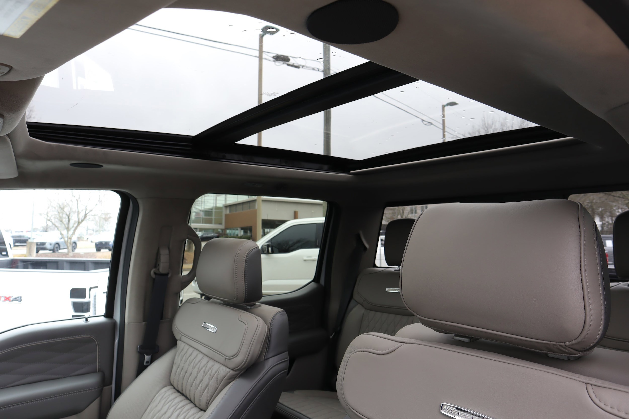 2026 Ford Super Duty F-450 DRW Platinum photo 6