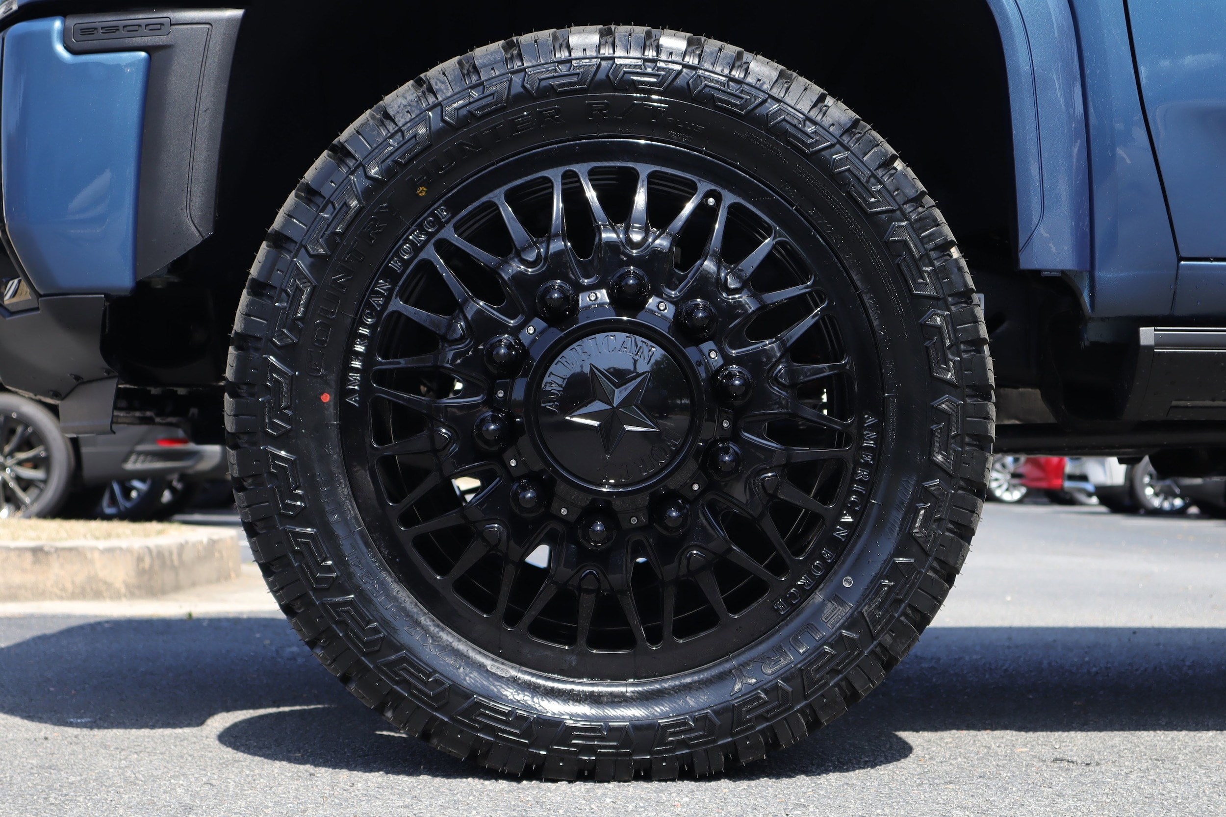 2026 GMC Sierra 3500HD Denali Ultimate photo 5