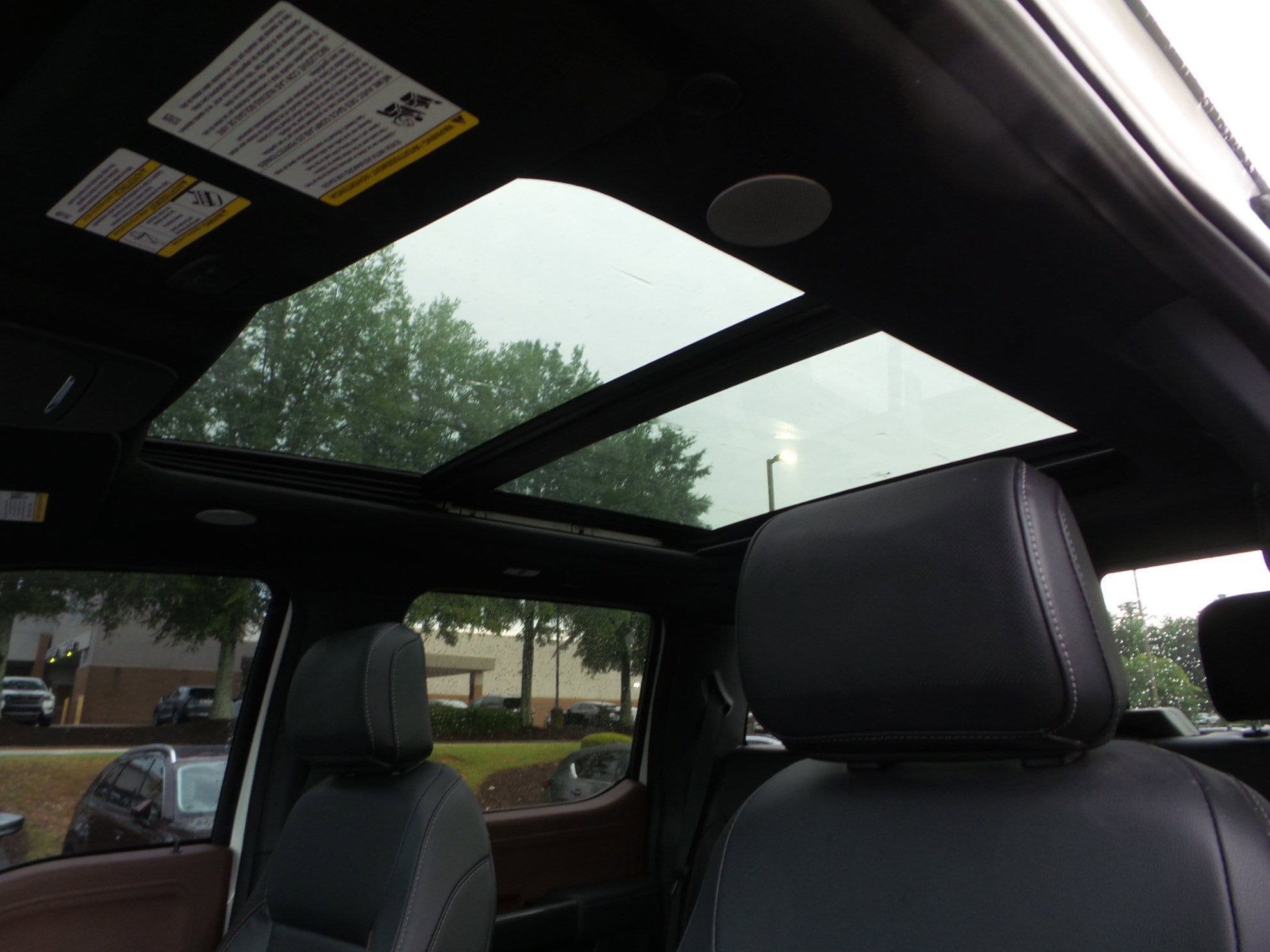 2022 Ford F-150 LARIAT photo 5