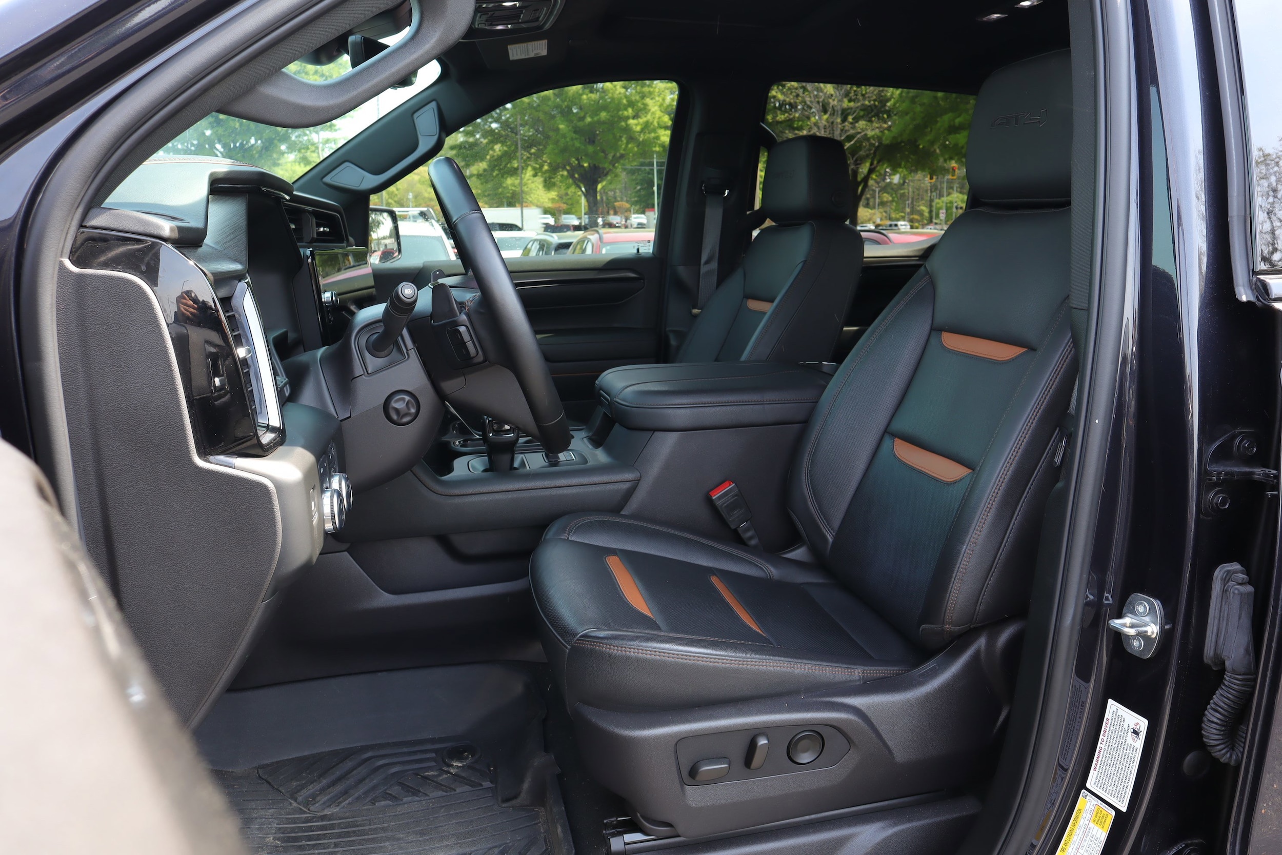 2024 GMC Sierra 1500 AT4 photo 3