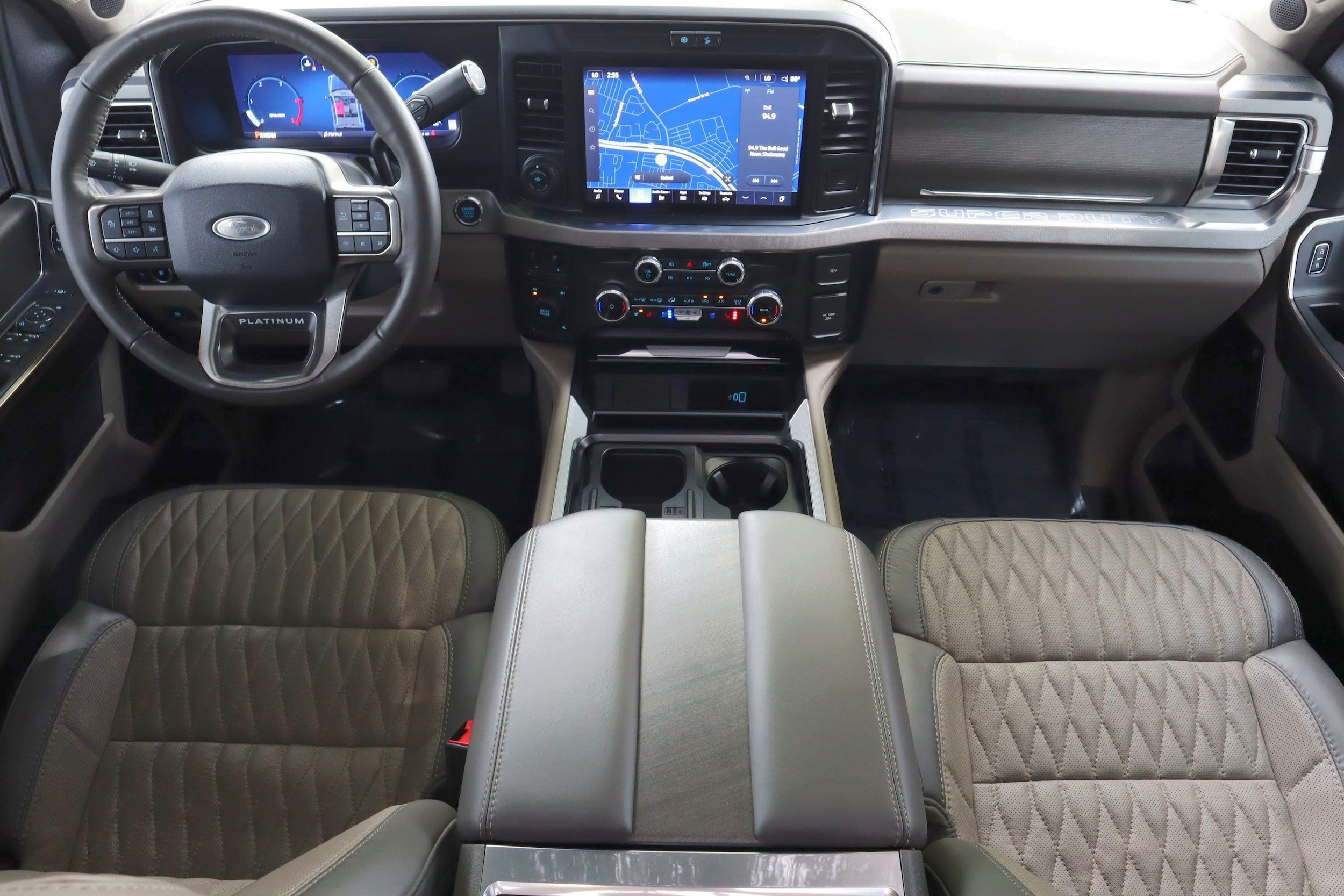Ford Super Duty F-450 DRW Platinum